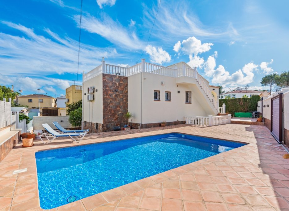 Herverkoop - Villa - Torrevieja - Los Balcones