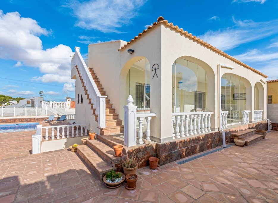 Herverkoop - Villa - Torrevieja - Los Balcones