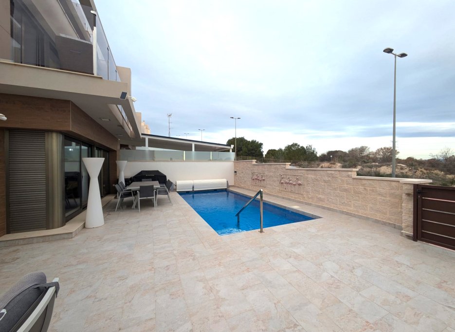 Herverkoop - Villa - Villamartín