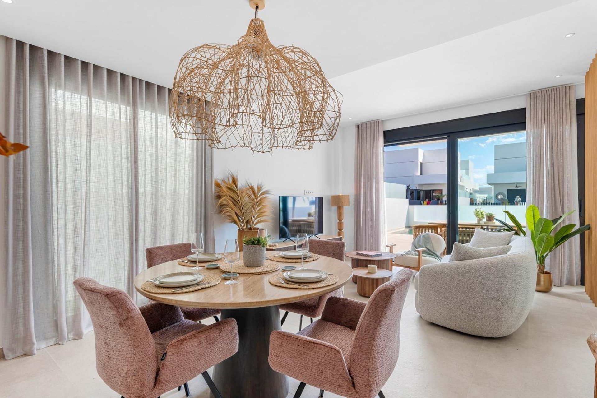 Nouvelle  - Villa - Dolores - Sector 3