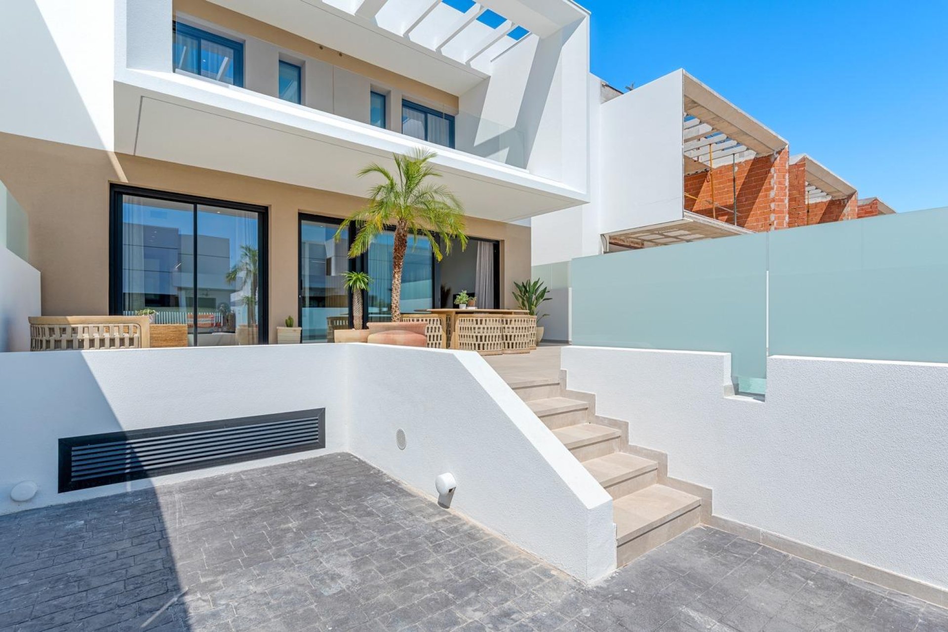 Nouvelle  - Villa - Dolores - Sector 3