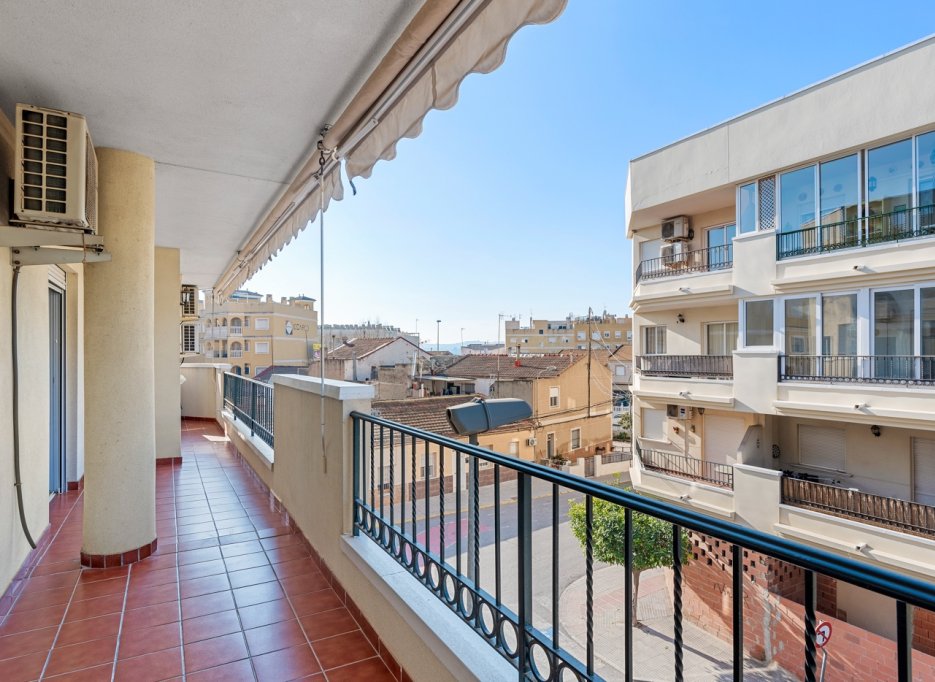 Resale - Apartment - Almoradí