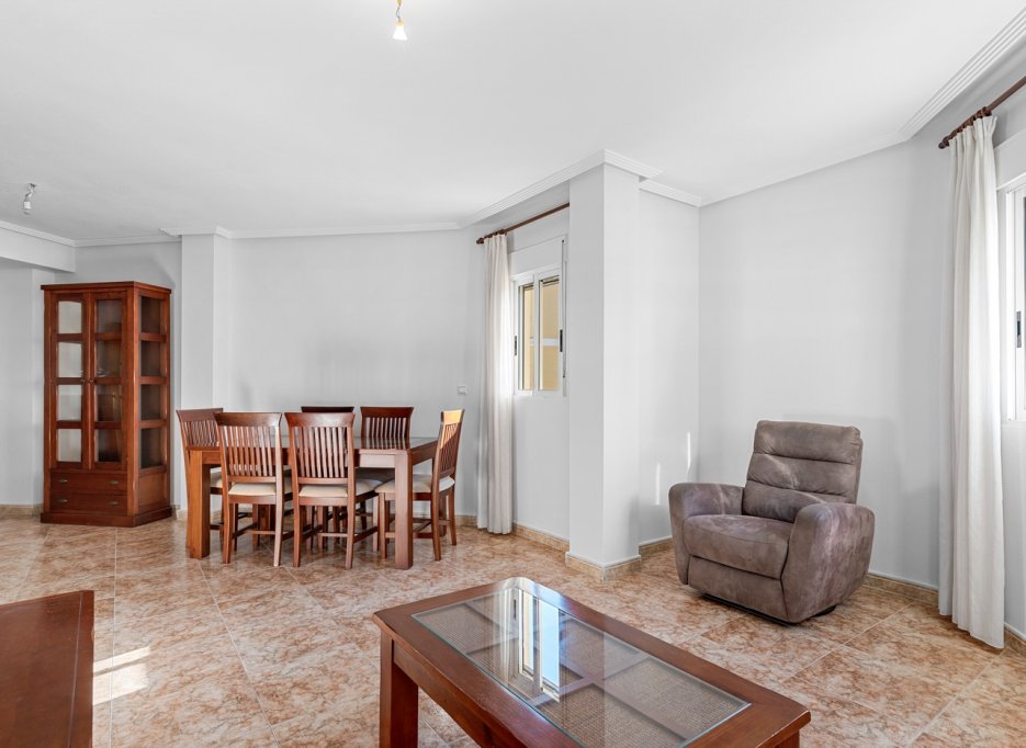 Resale - Apartment - Almoradí