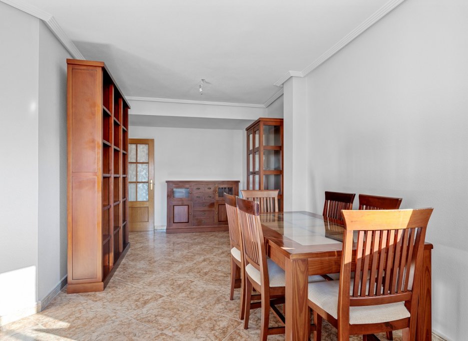 Resale - Apartment - Almoradí