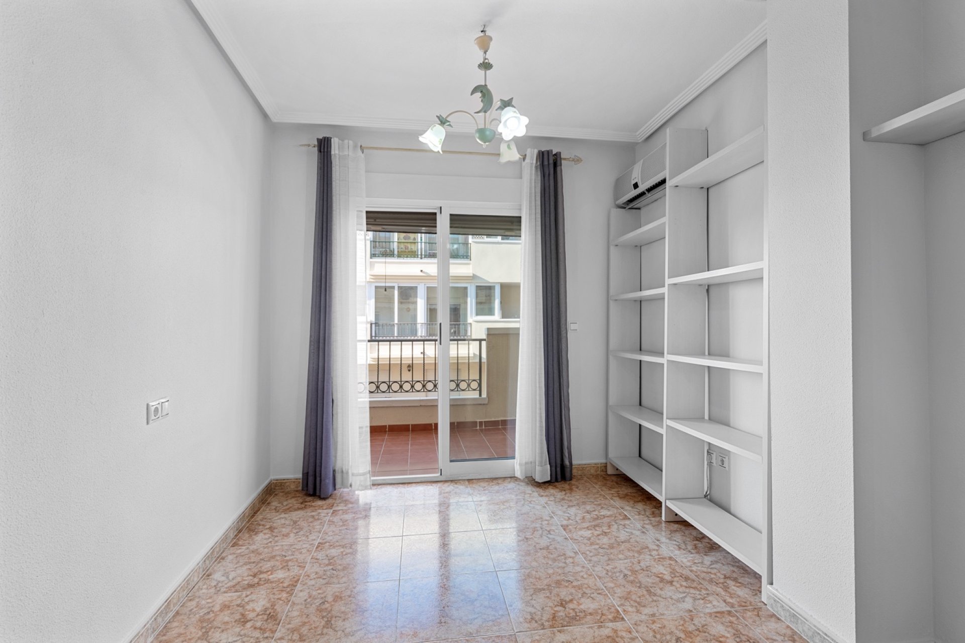 Resale - Apartment - Almoradí