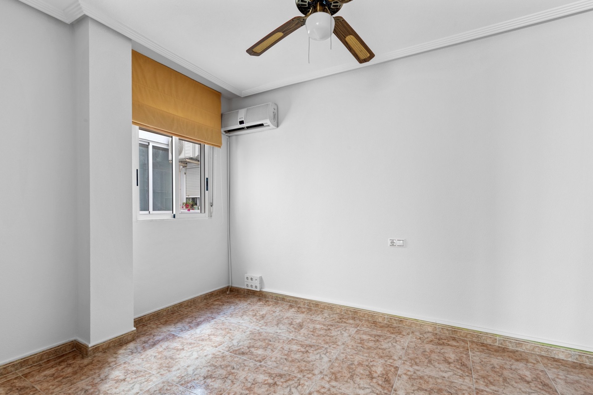 Resale - Apartment - Almoradí