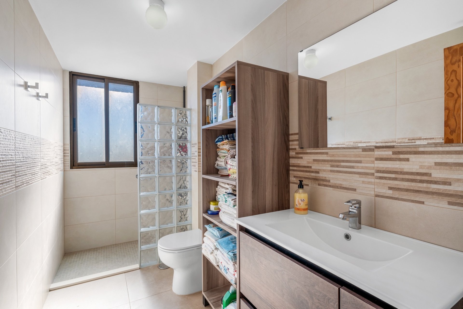 Resale - Apartment - Arenales del Sol - Segunda linea playa