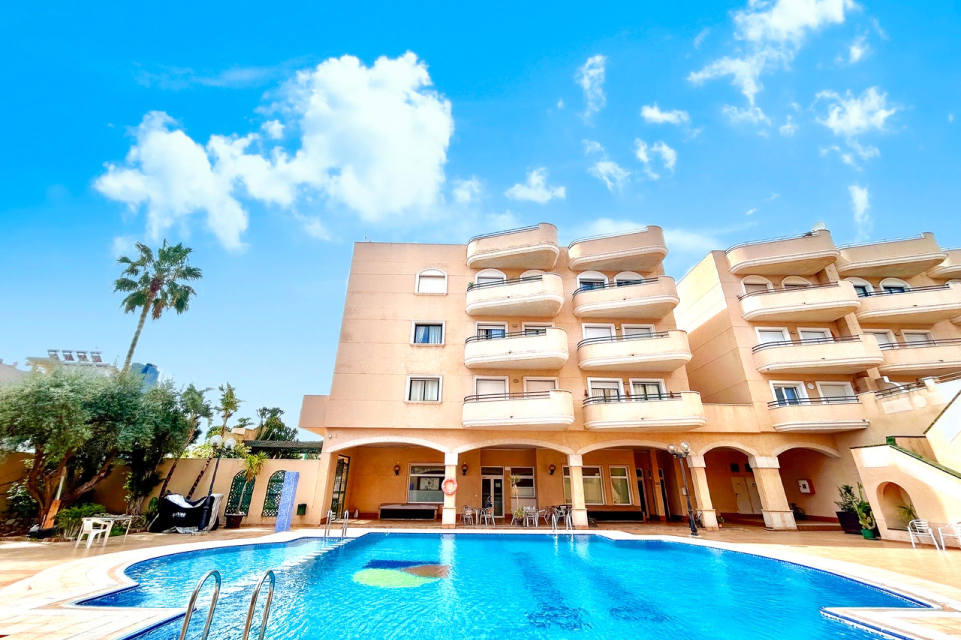 Resale - Apartment - Cabo Roig