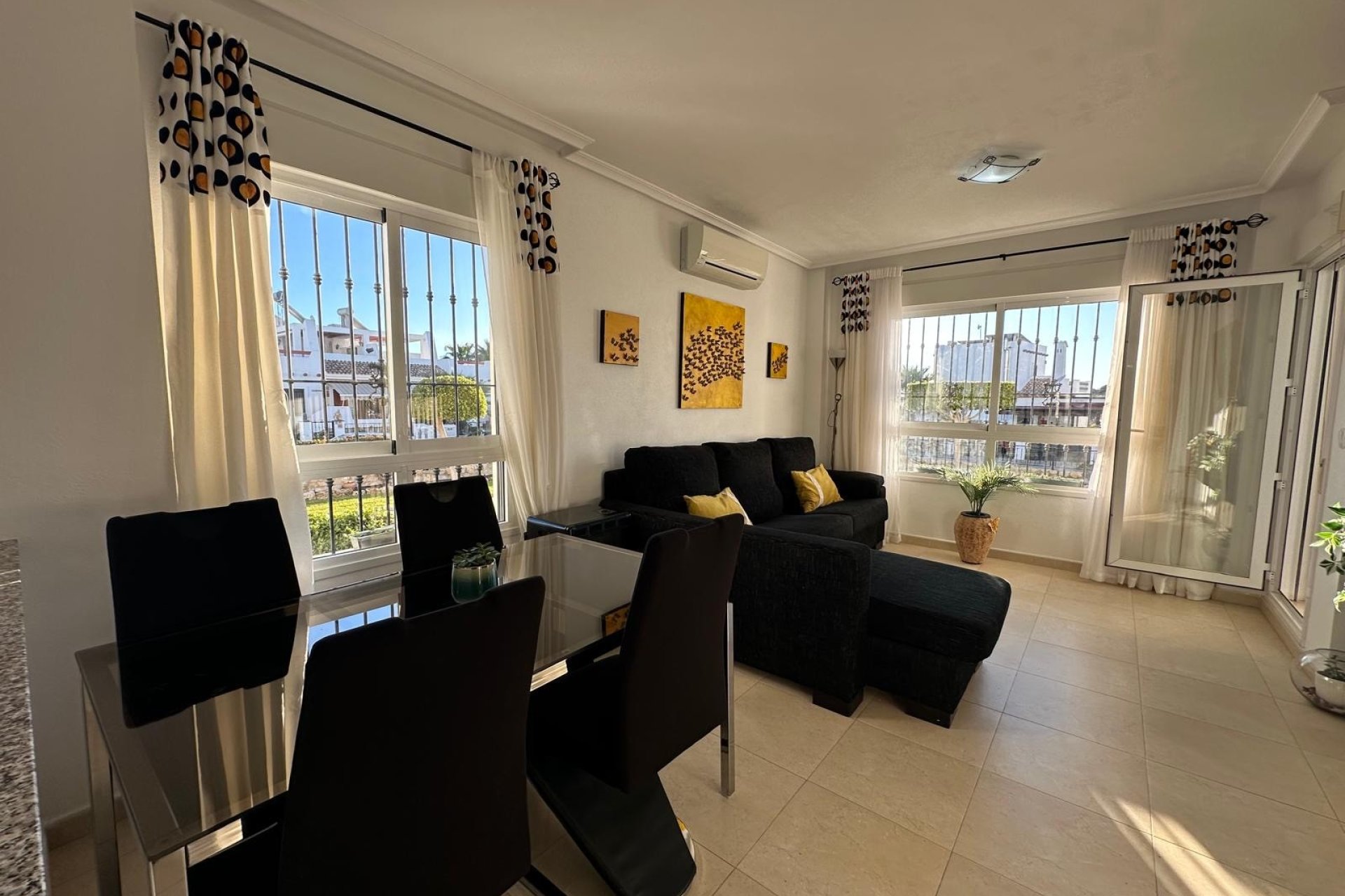Resale - Apartment - Campoamor