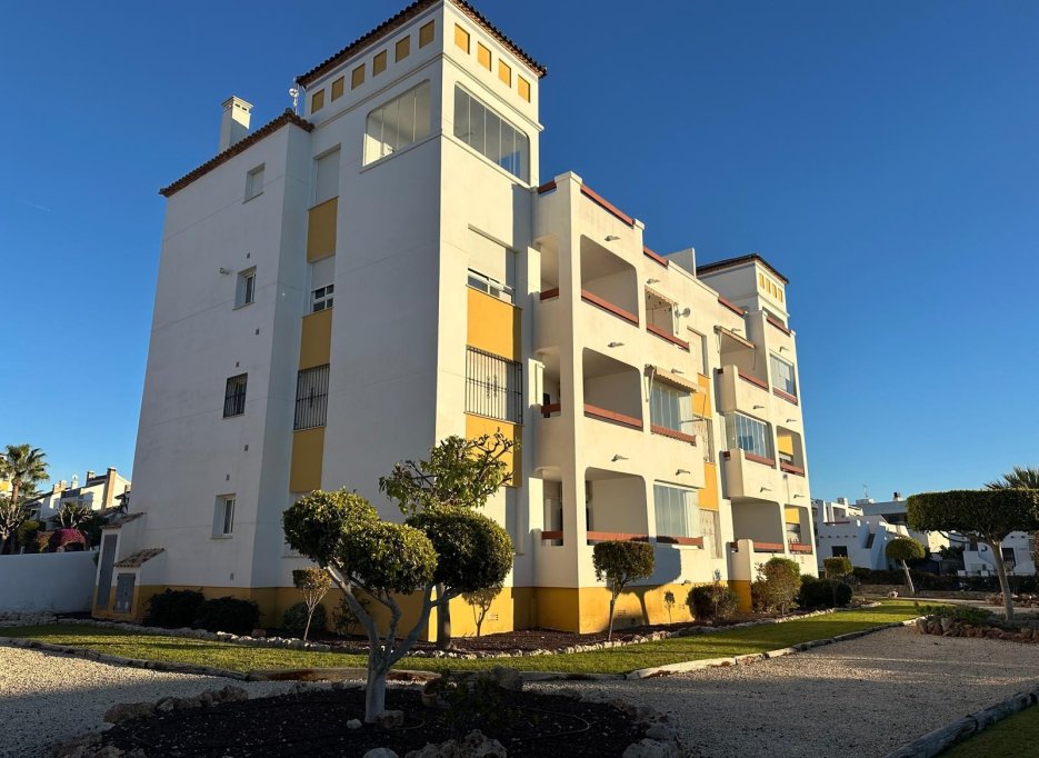 Resale - Apartment - Campoamor