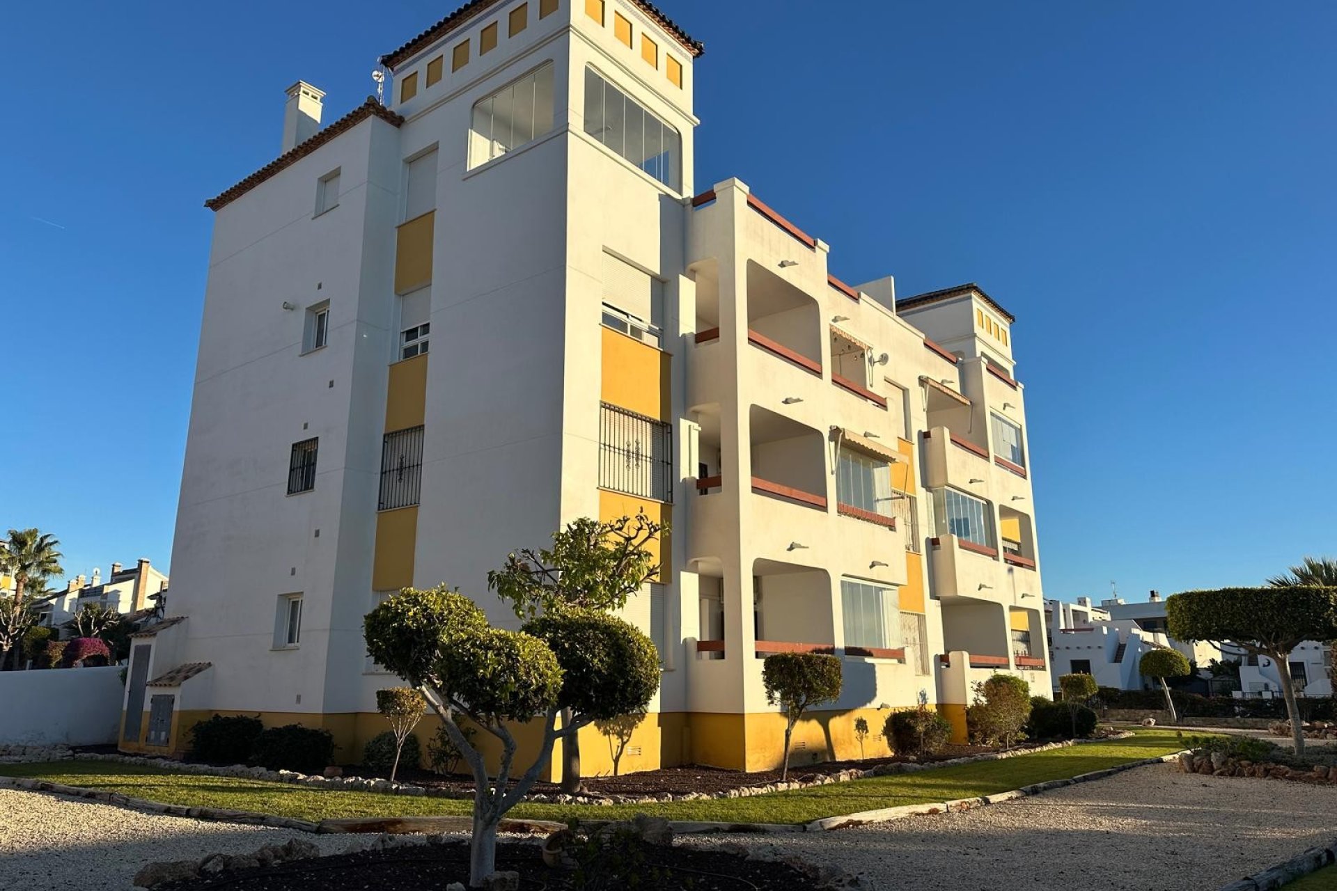 Resale - Apartment - Campoamor