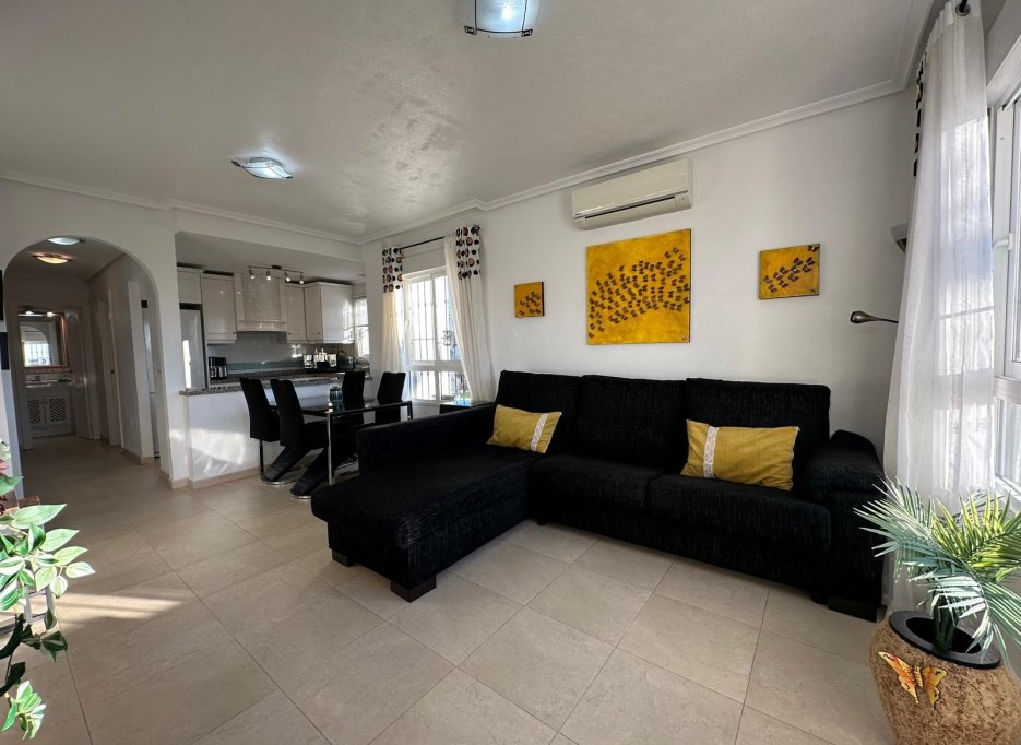Resale - Apartment - Campoamor