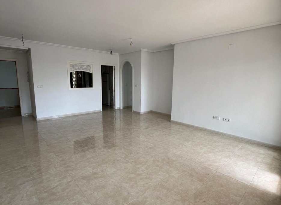 Resale - Apartment - Campoamor