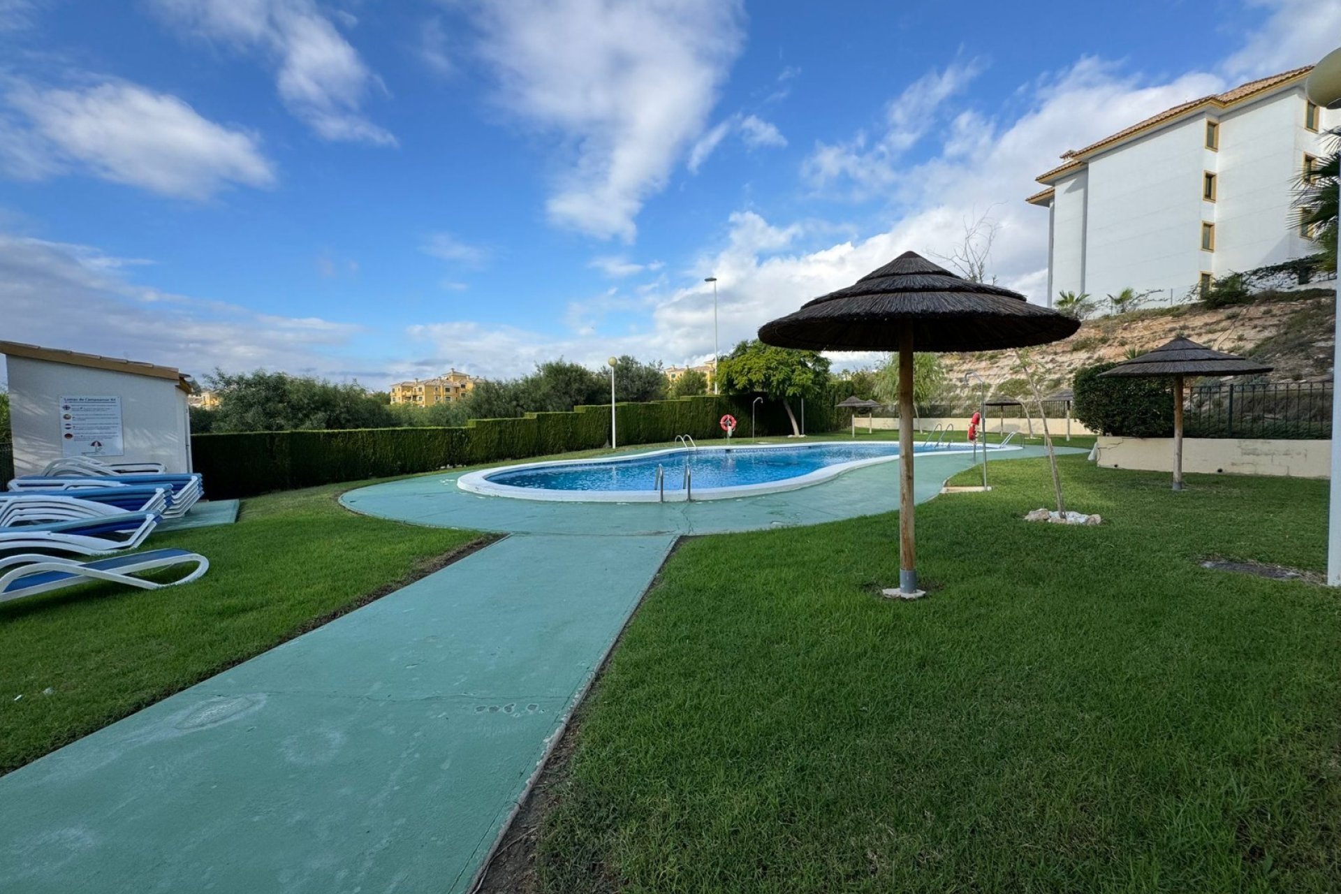 Resale - Apartment - Dehesa De Campoamor