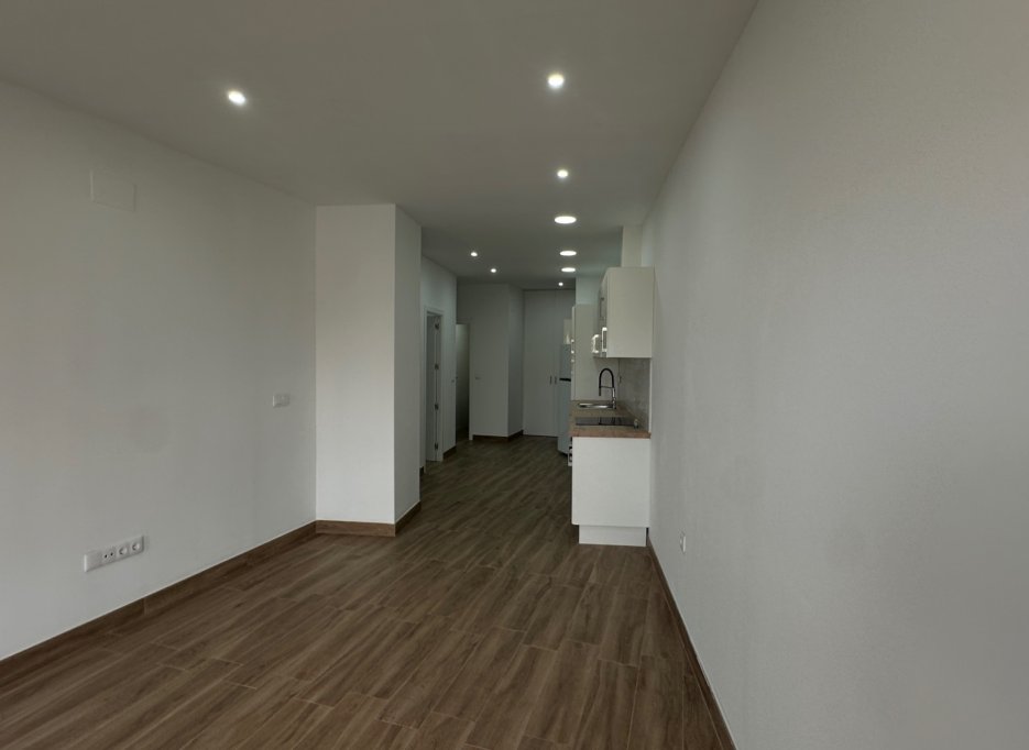 Resale - Apartment / flat - Torrevieja - Centro