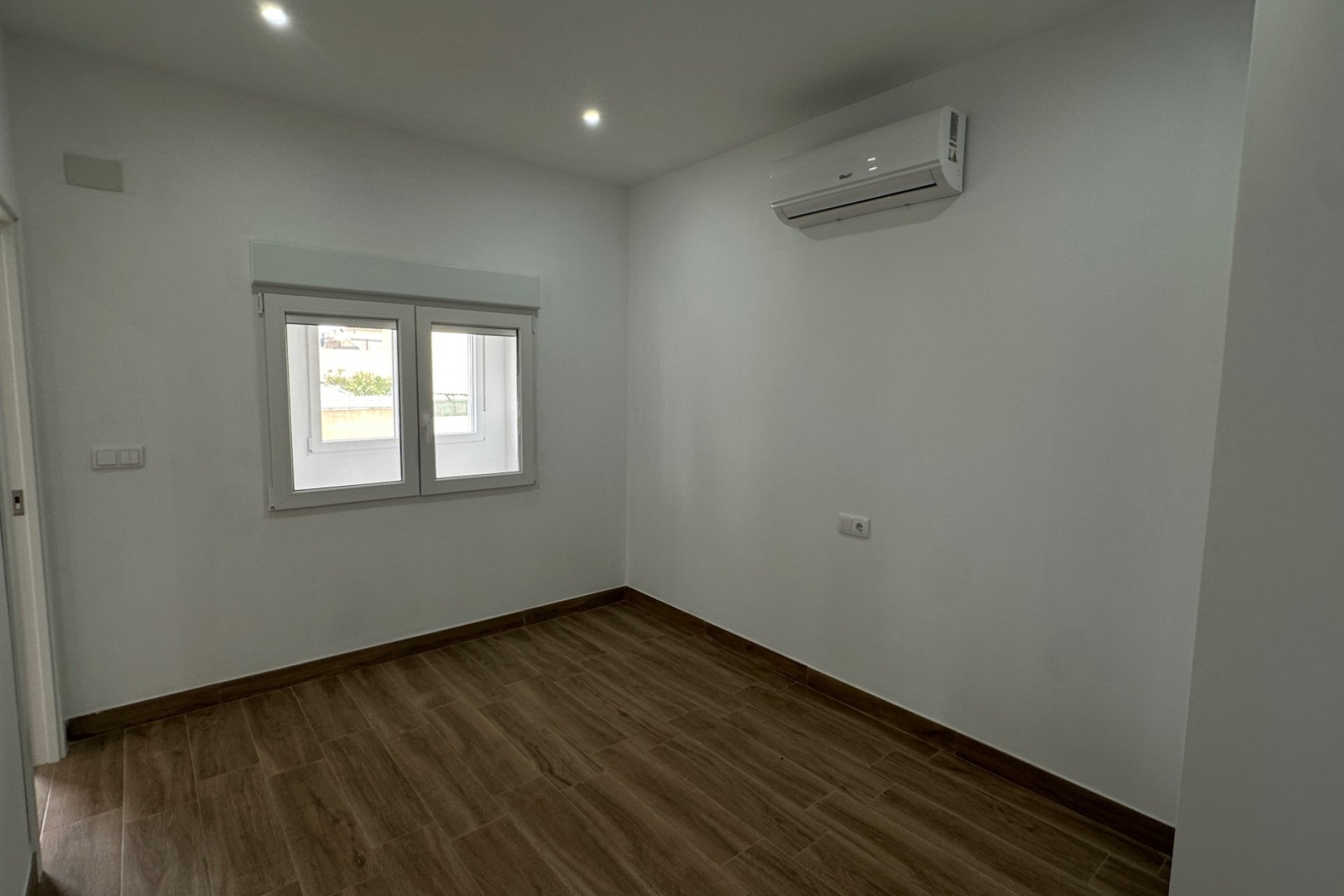 Resale - Apartment / flat - Torrevieja - Centro
