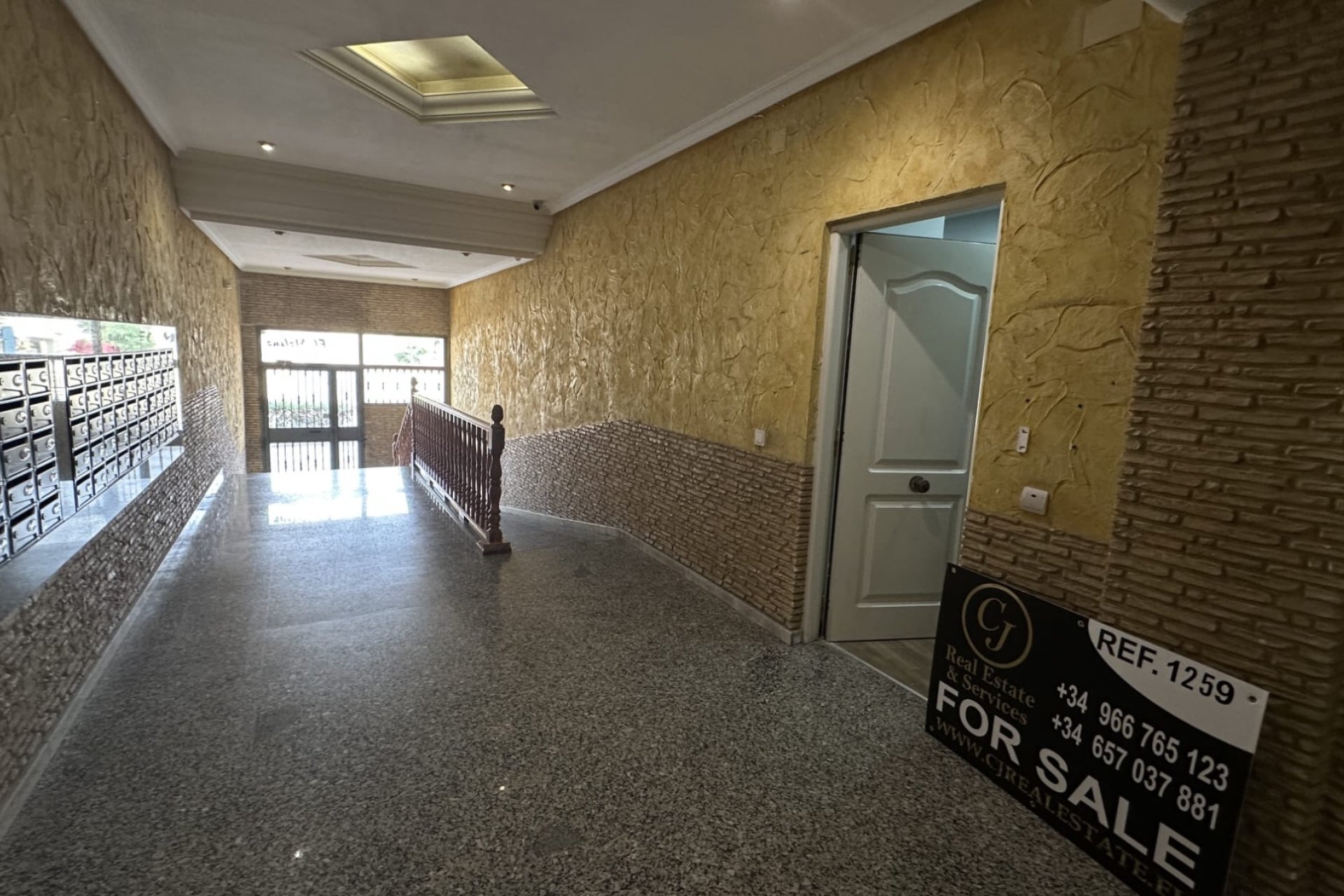 Resale - Apartment / flat - Torrevieja - Centro