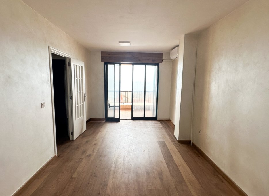 Resale - Apartment / flat - Torrevieja - Playa de los Locos