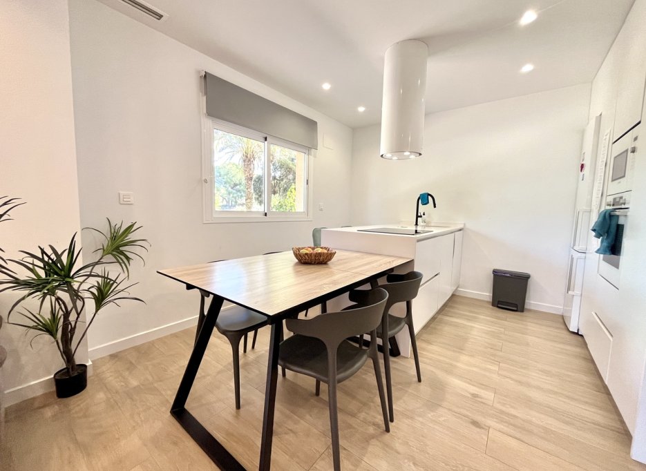 Resale - Apartment - La Mata