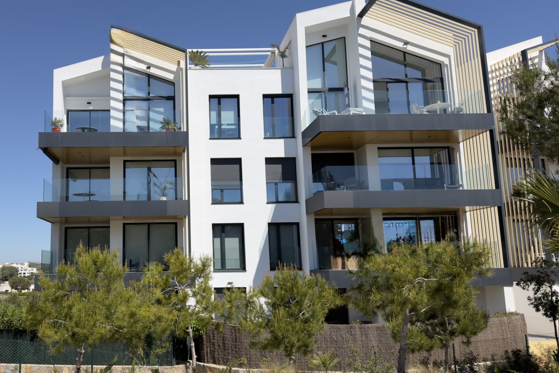 Resale - Apartment - Las Colinas Golf - Las Colinas Golf Resort