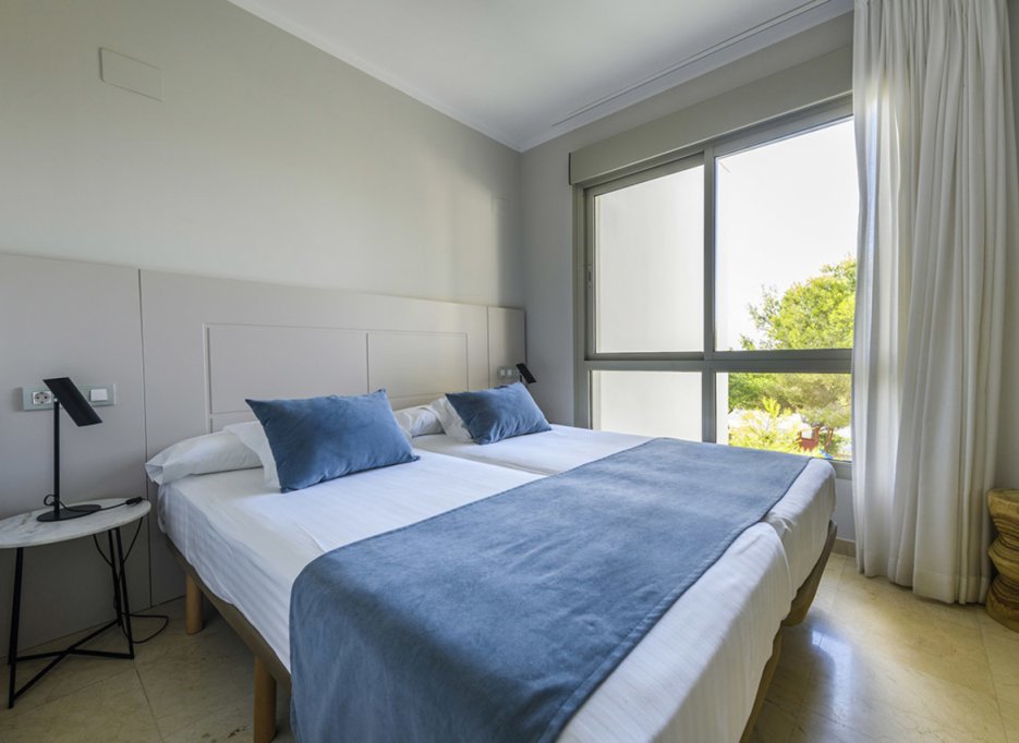 Resale - Apartment - Las Colinas Golf Resort