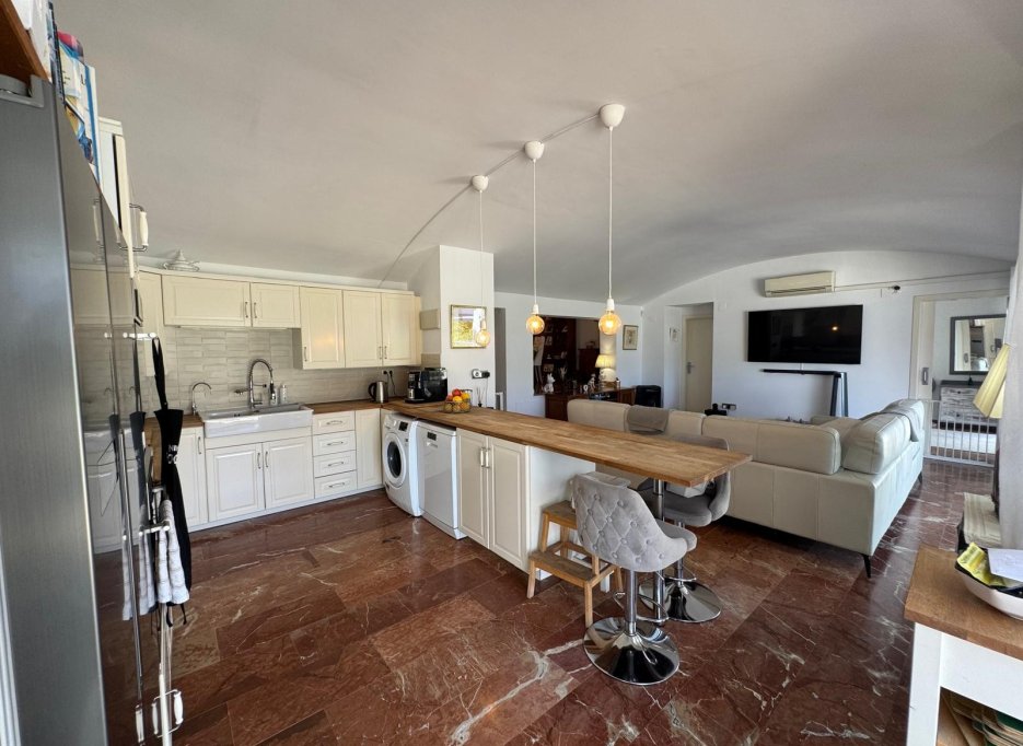 Resale - Apartment - Las Ramblas