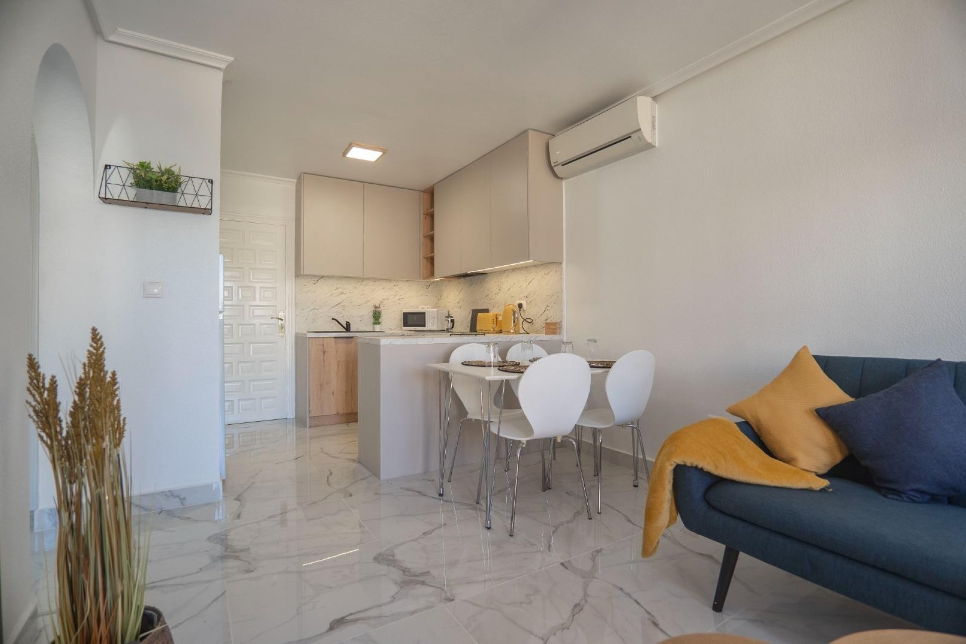 Resale - Apartment - Orihuela Costa - La Florida