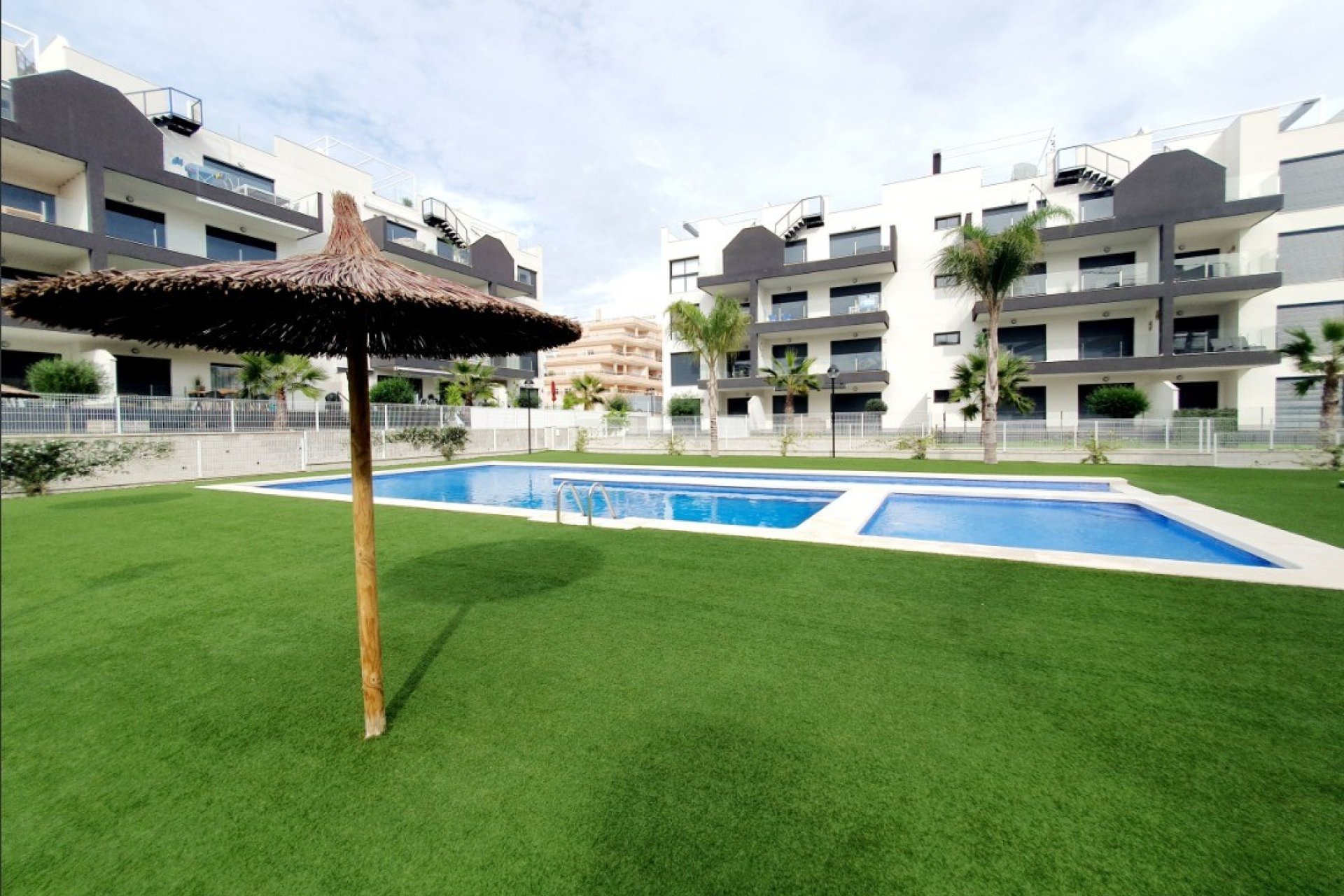 Resale - Apartment - Orihuela Costa - Villamartín