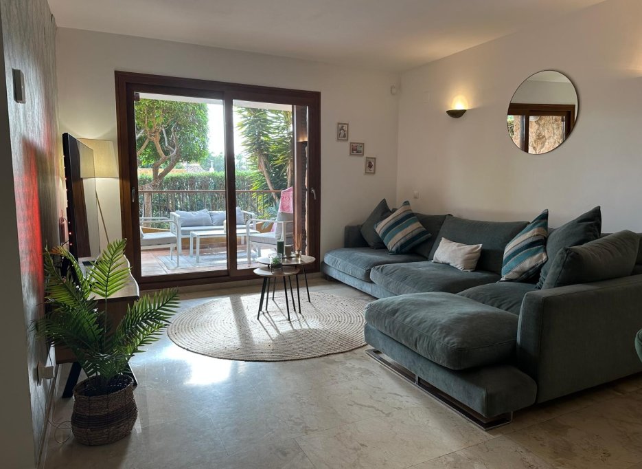 Resale - Apartment - Punta Prima