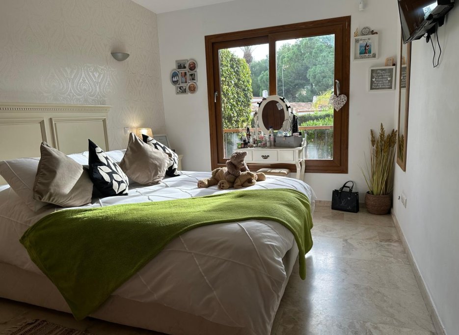 Resale - Apartment - Punta Prima