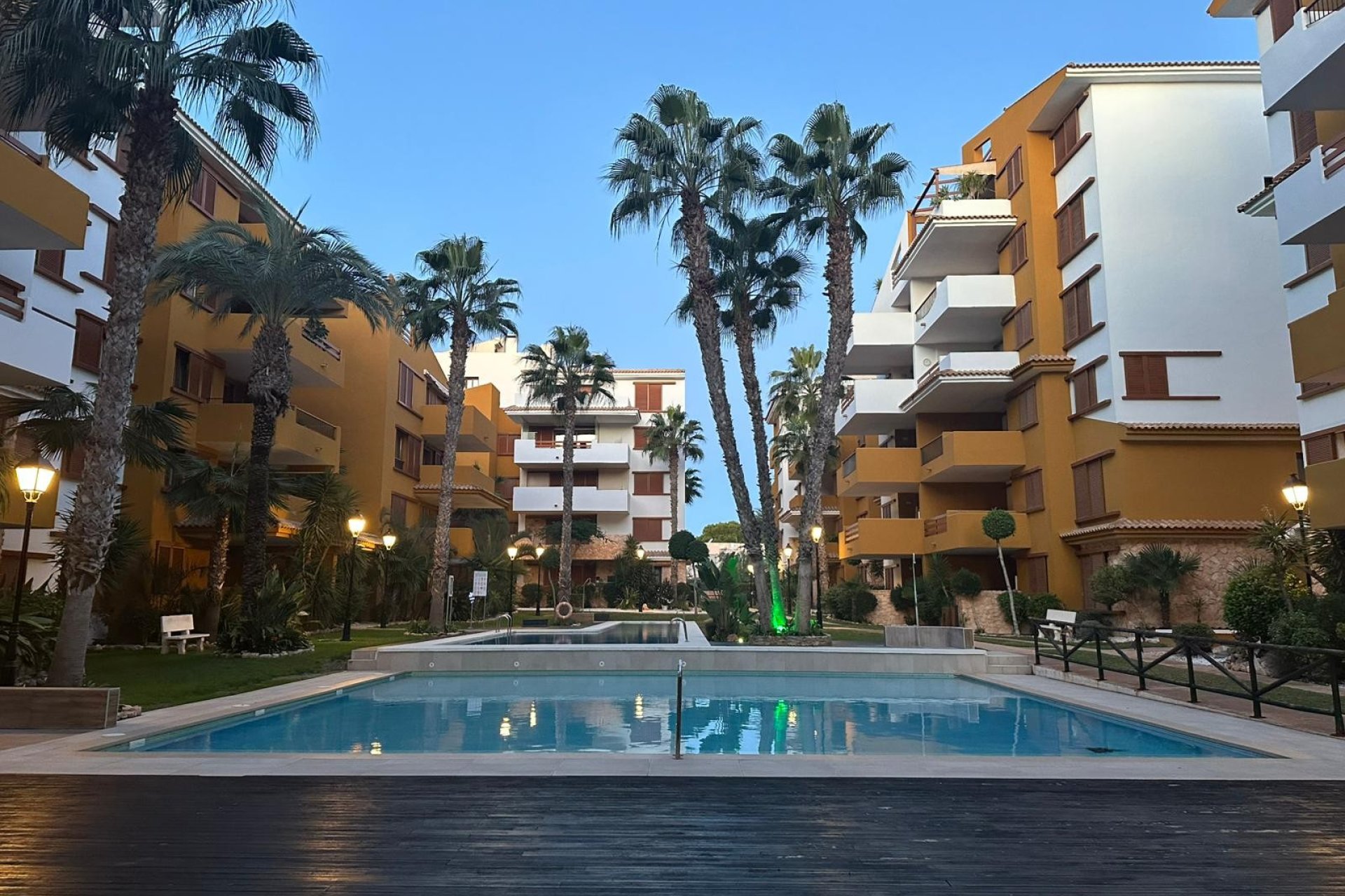 Resale - Apartment - Punta Prima
