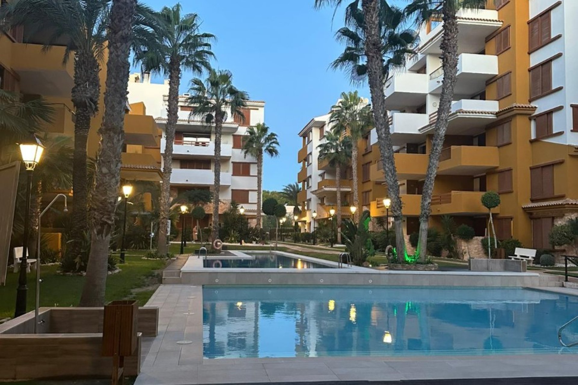 Resale - Apartment - Punta Prima