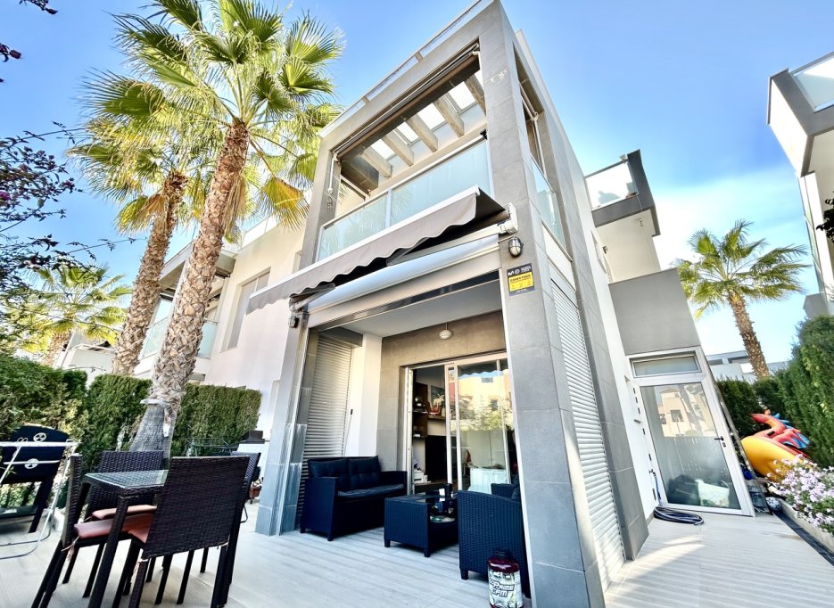 Resale - Apartment - Punta Prima