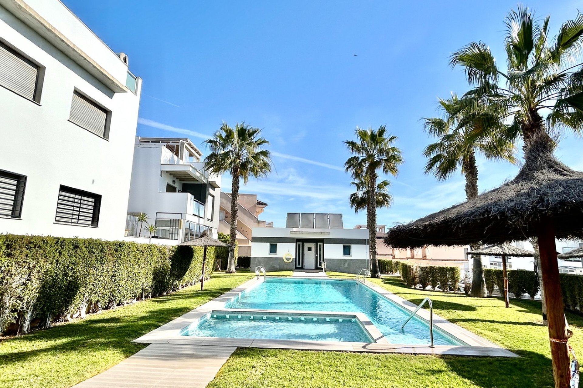 Resale - Apartment - Punta Prima