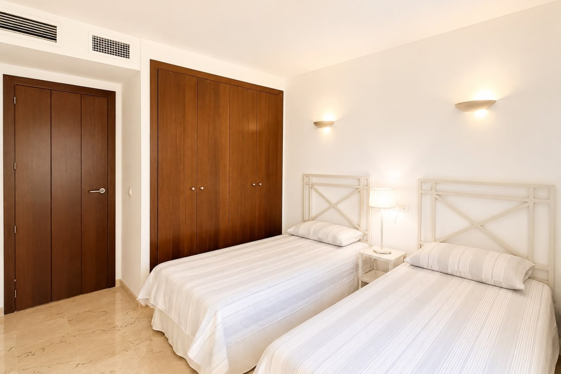 Resale - Apartment - Punta Prima