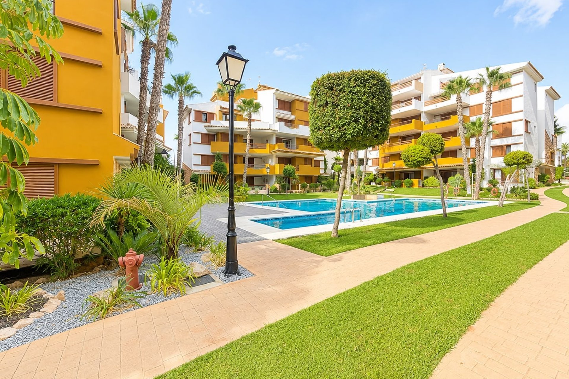 Resale - Apartment - Punta Prima