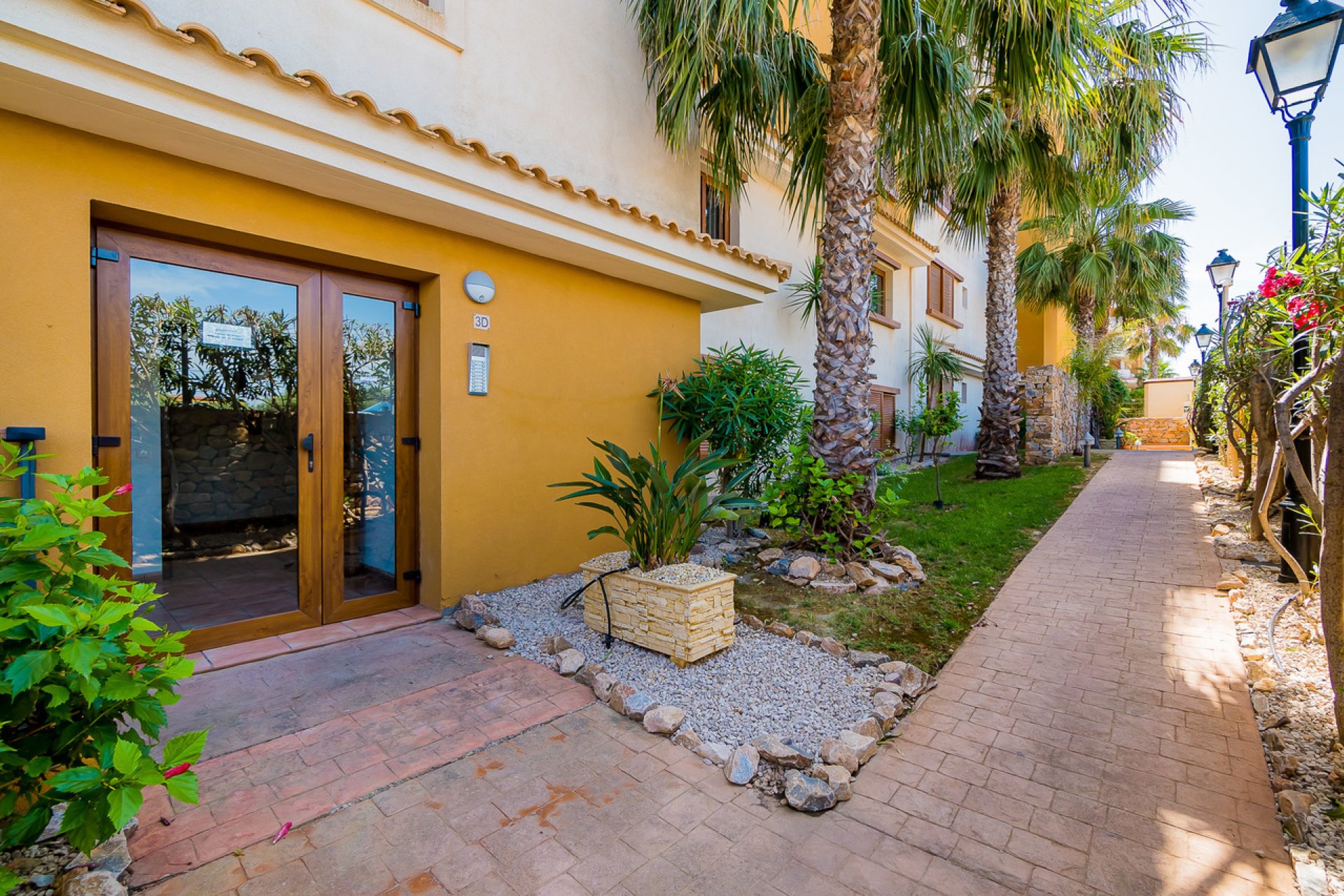 Resale - Apartment - Punta Prima