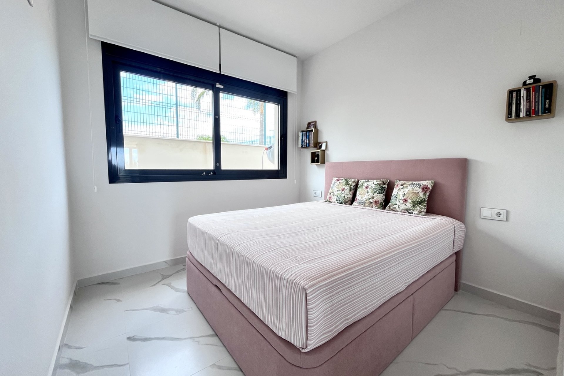Resale - Apartment - San Miguel de Salinas