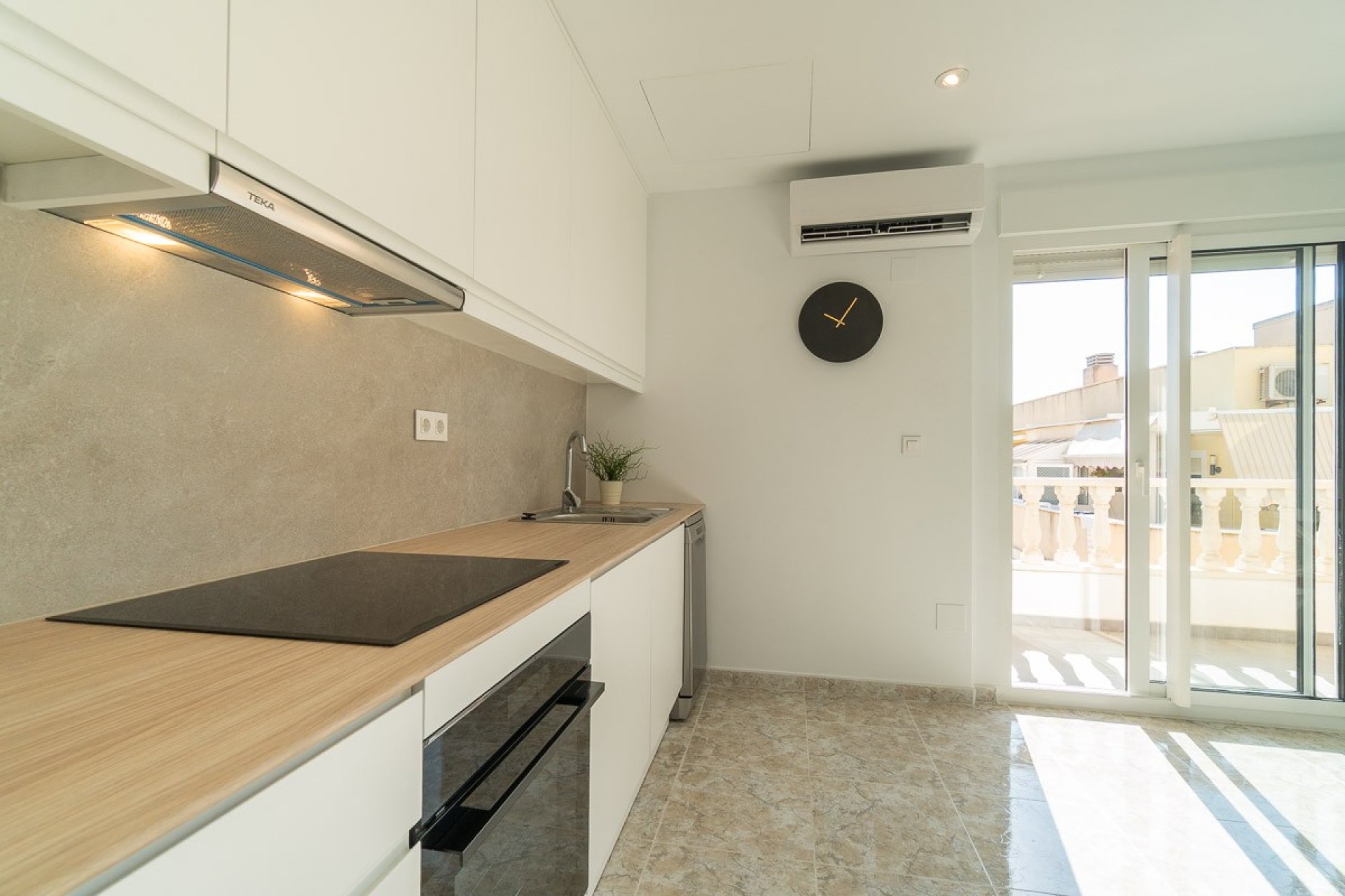 Resale - Apartment - Torrevieja - La Mata
