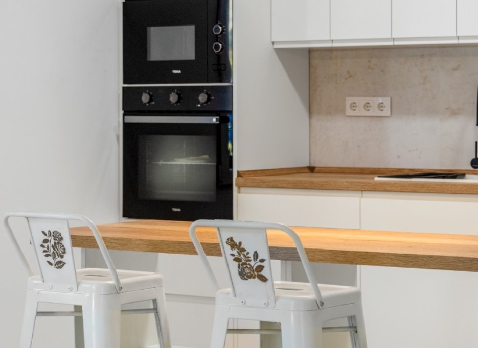 Resale - Apartment - Torrevieja - Playa del Acequión