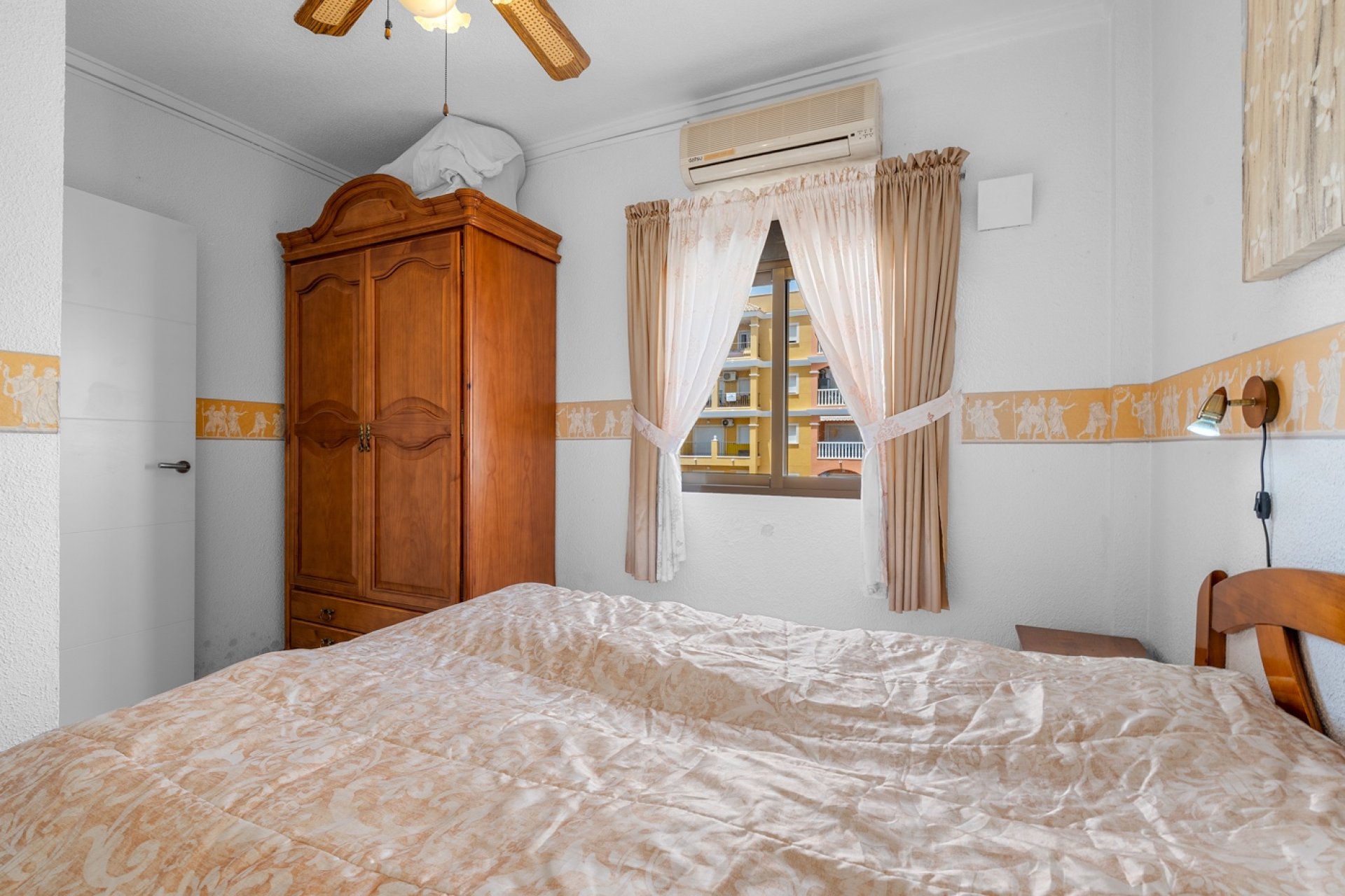 Resale - Apartment - Torrevieja - Torrevieja - Aguas Nuevas