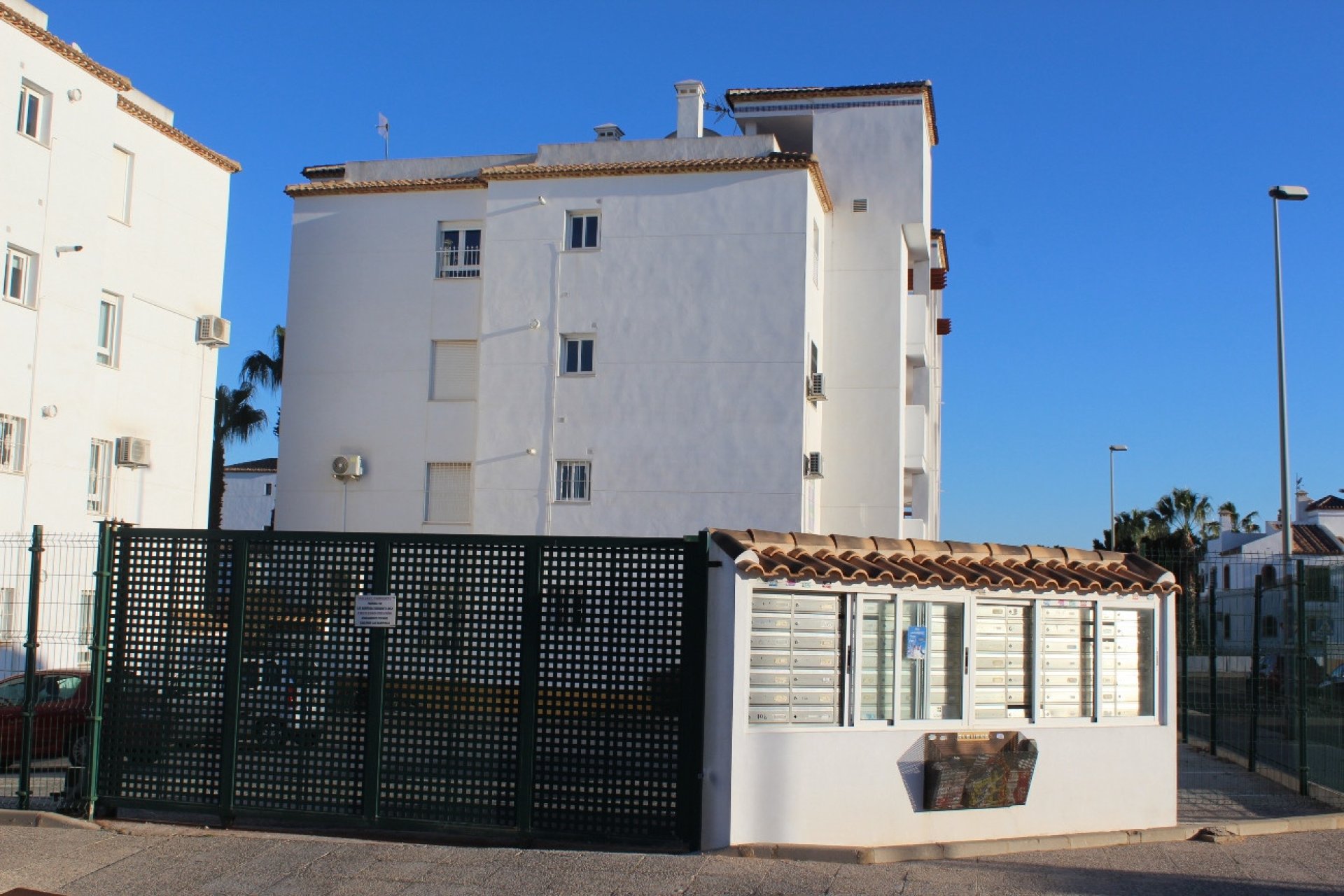 Resale - Apartment - Villamartín - PAU 8