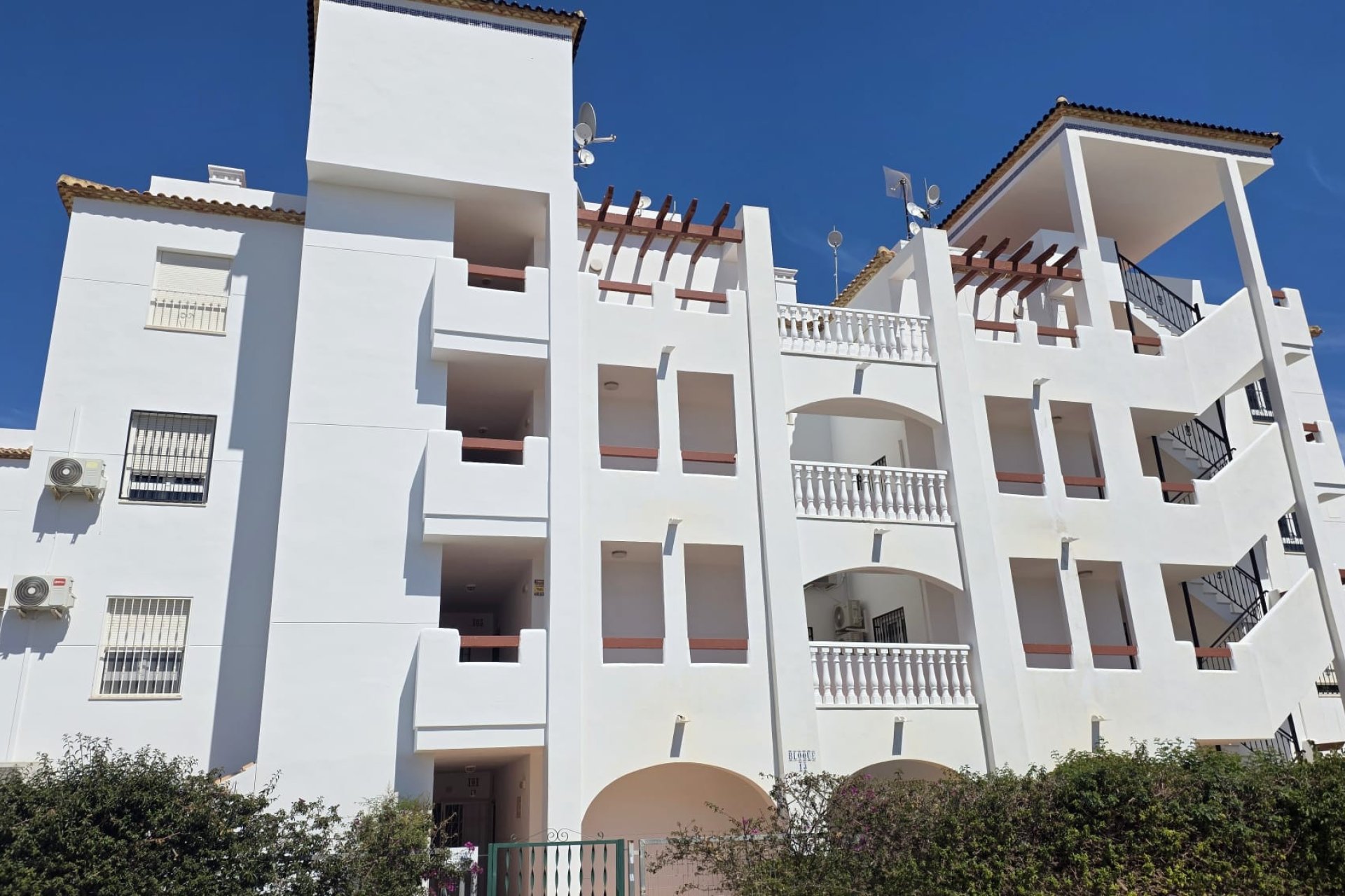 Resale - Apartment - Villamartín - PAU 8