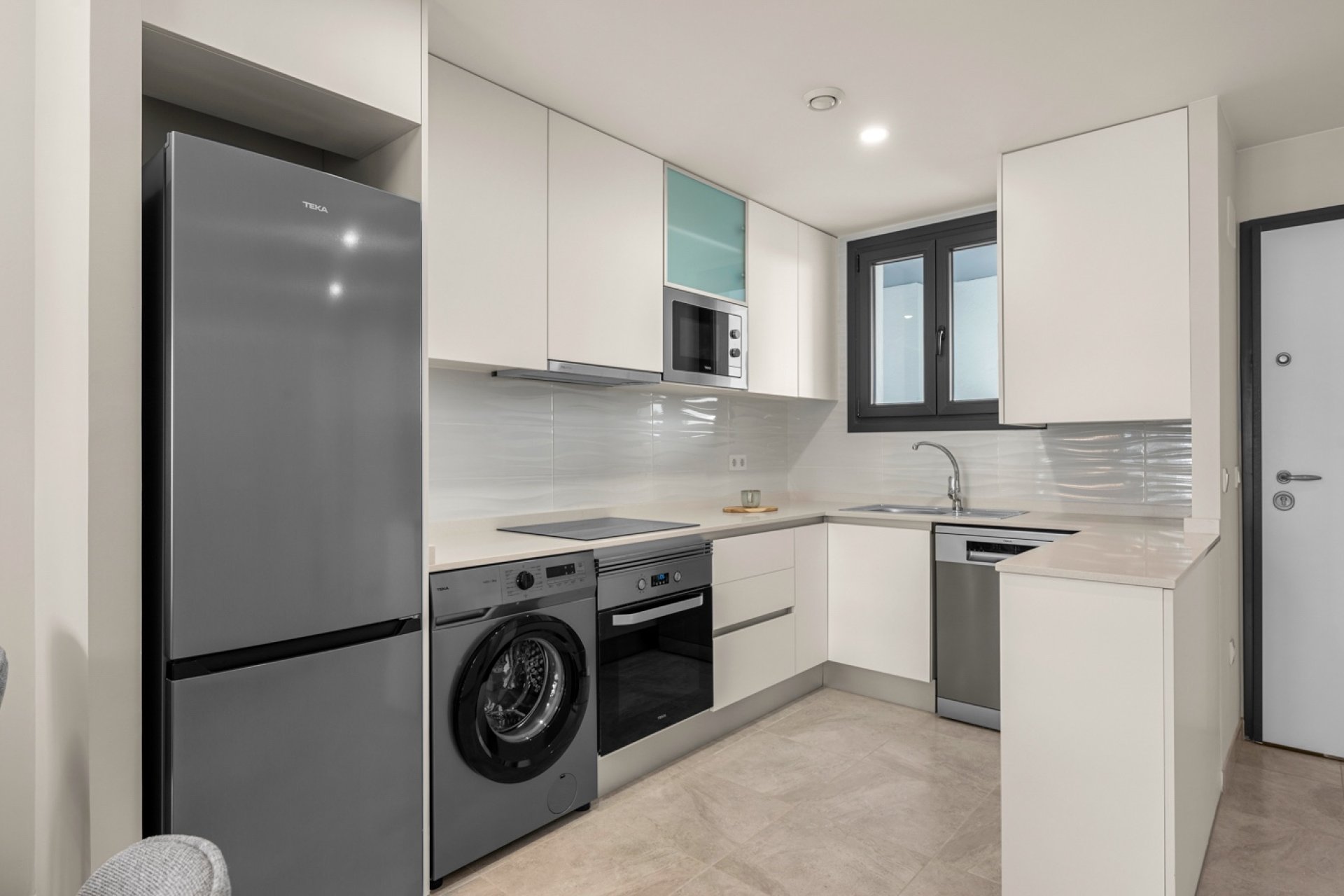 Resale - Apartment - Villamartín
