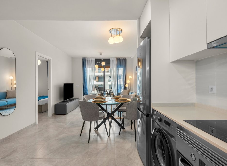 Resale - Apartment - Villamartín