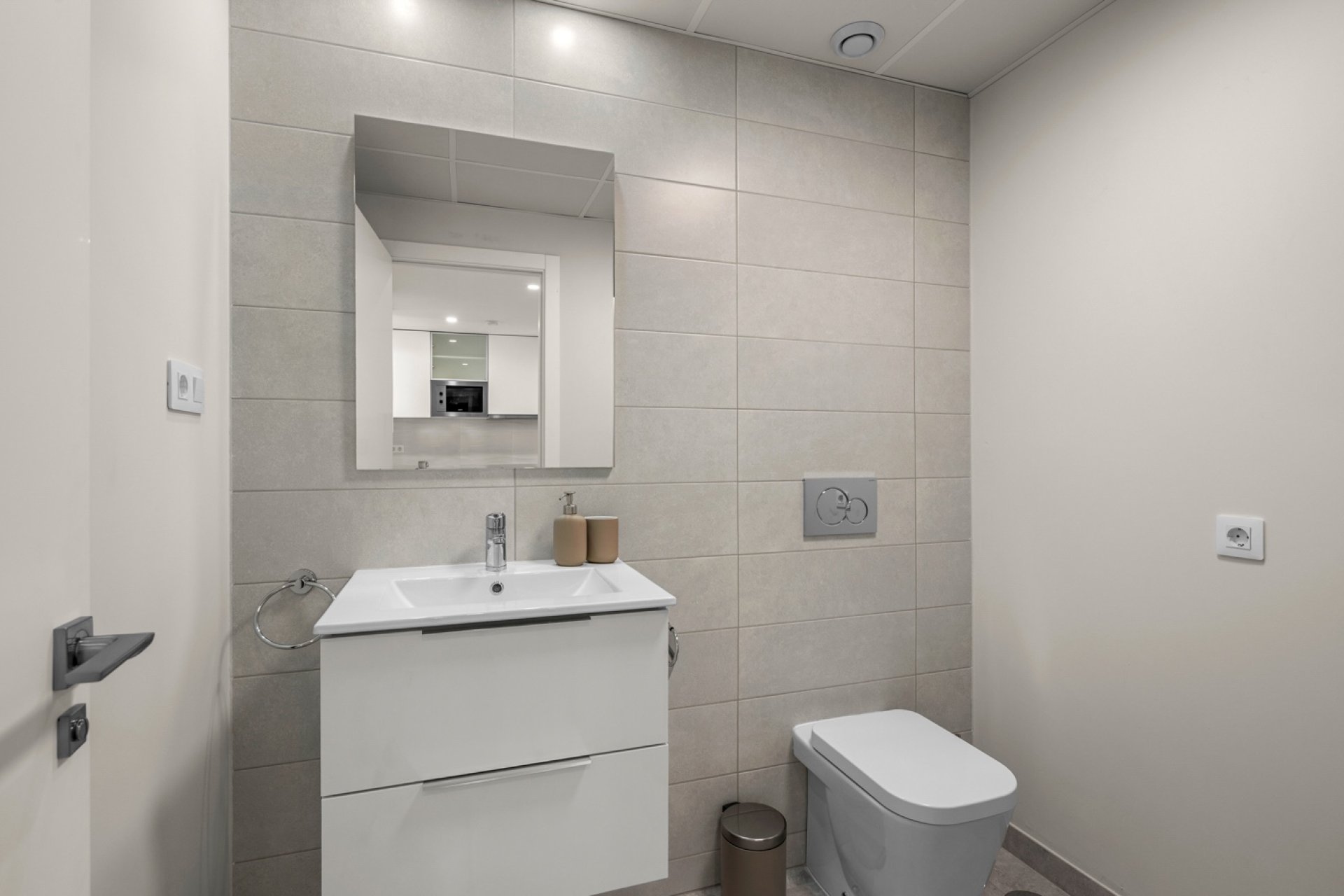 Resale - Apartment - Villamartín