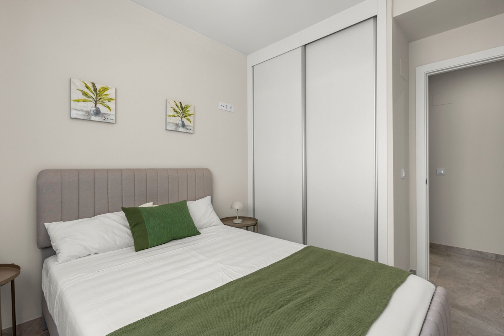 Resale - Apartment - Villamartín