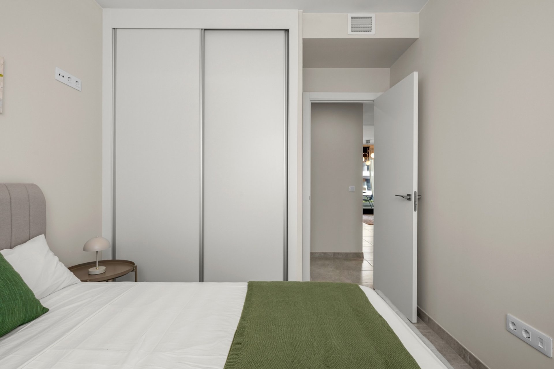 Resale - Apartment - Villamartín