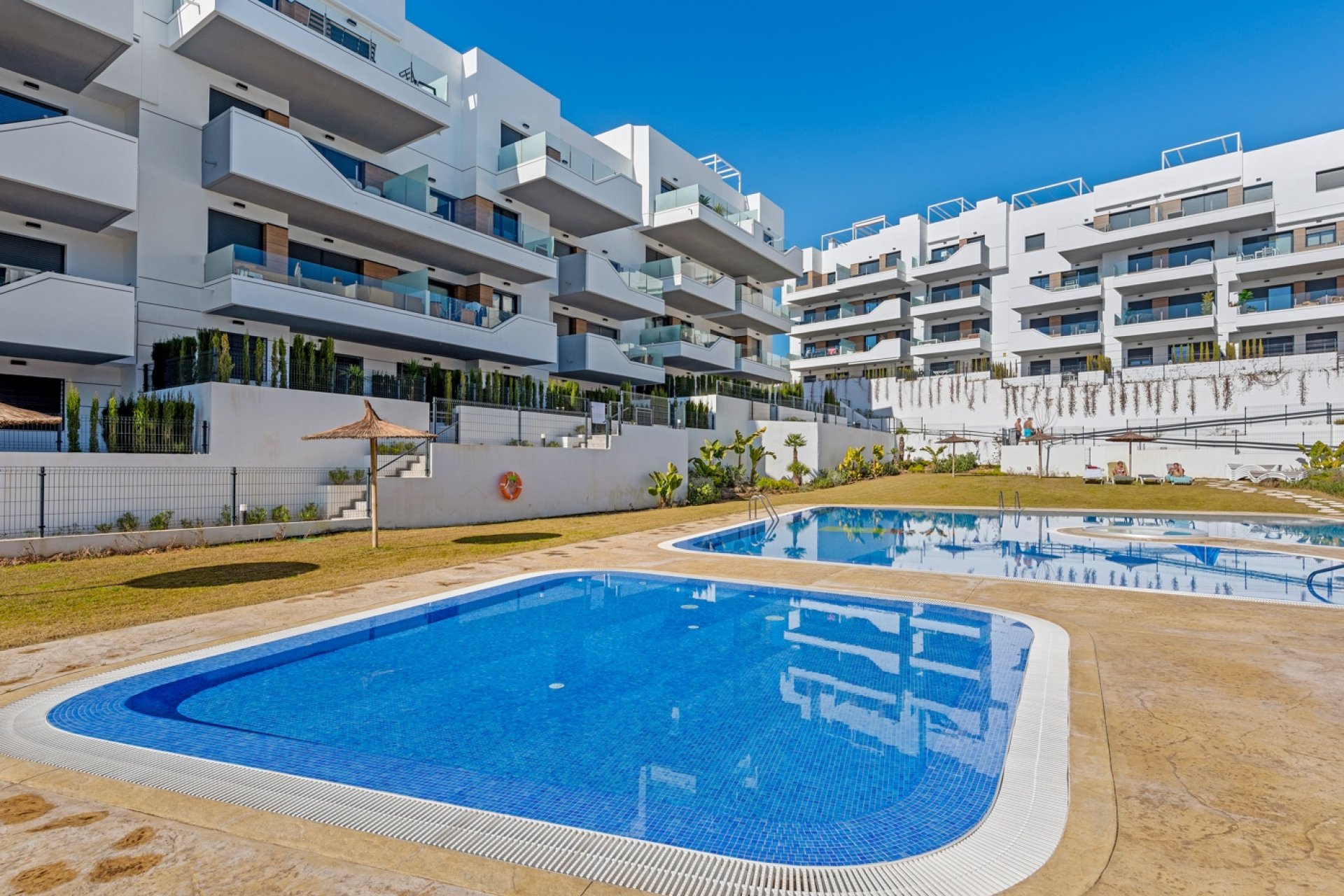 Resale - Apartment - Villamartín