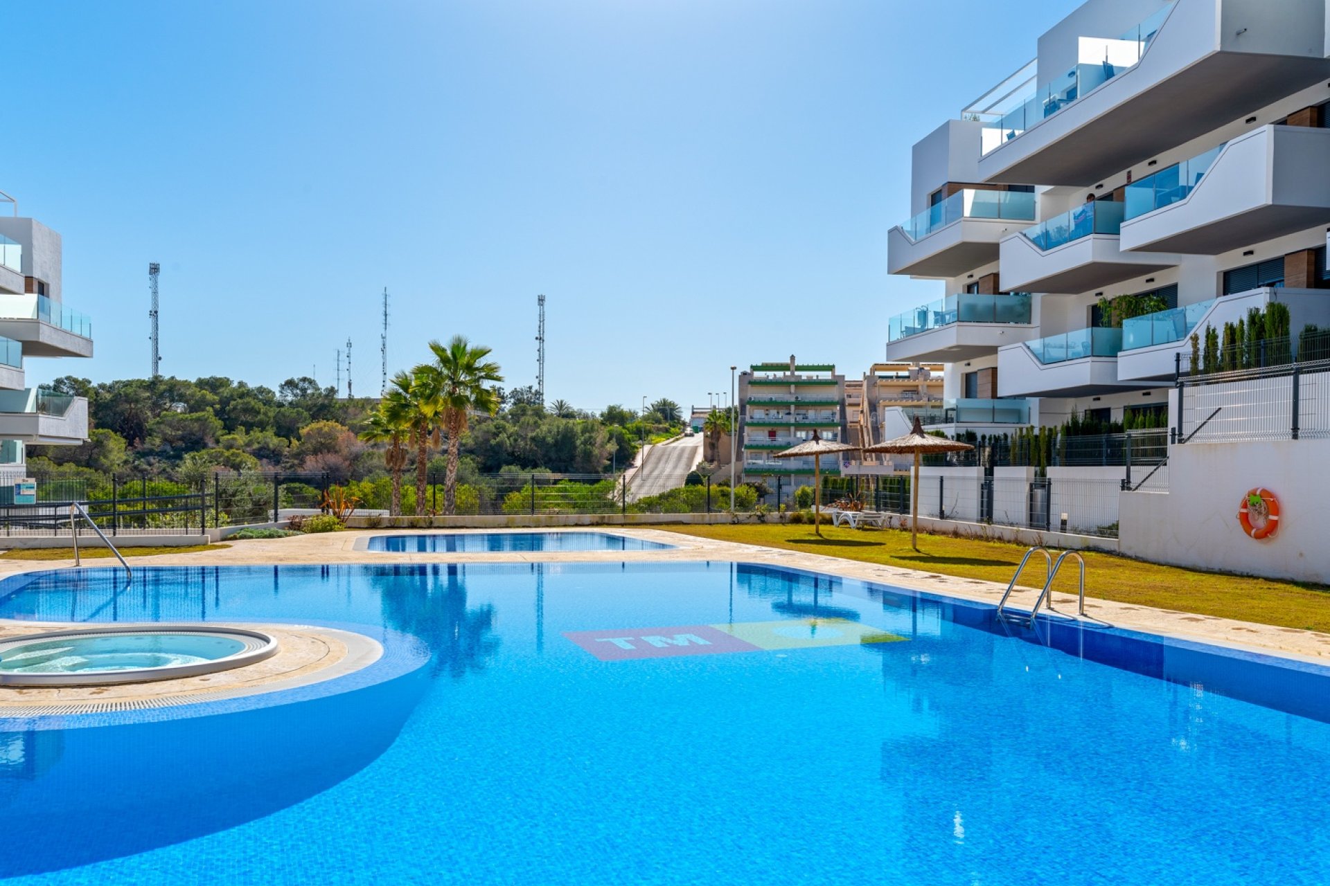 Resale - Apartment - Villamartín